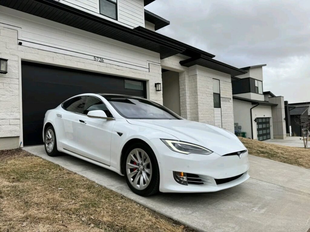 Tesla M2016.5 odel S P90D AWD